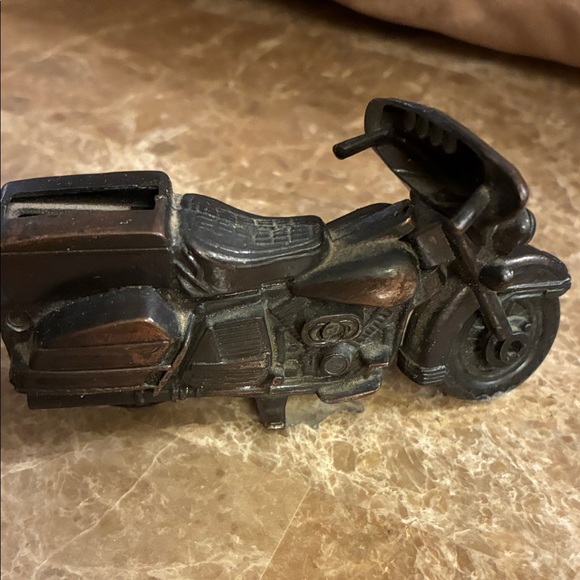 Vintage Die Cast Metal Motorcycle Pencil Sharpener - Picture 9 of 13